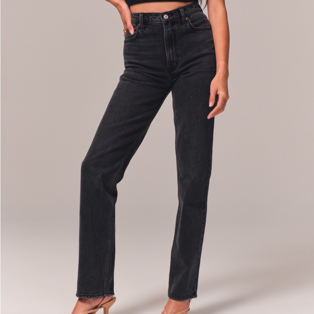 NWOT Abercrombie 90s Ultra High Rise Straight